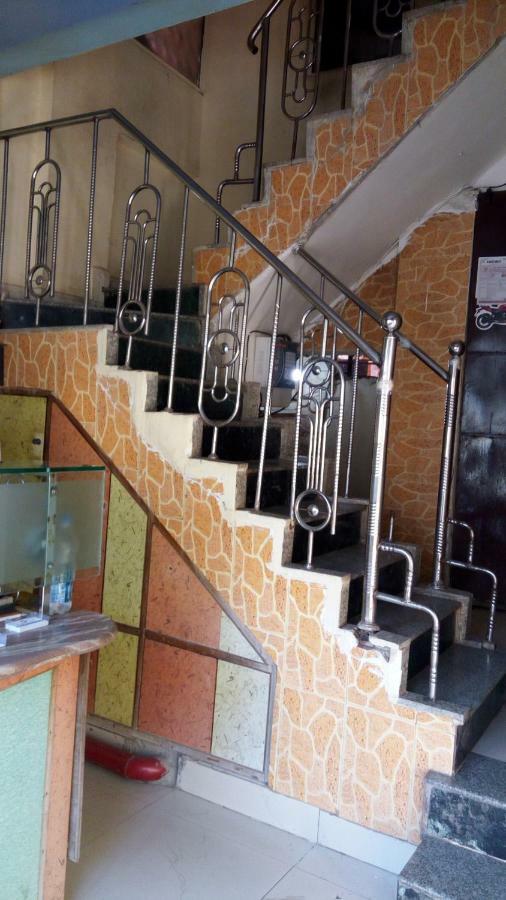 Hotel Sapna Lodge Vashi Экстерьер фото